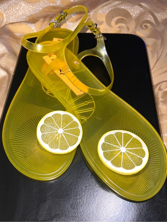 Katy Perry Collections Shoes - Katie Perry Yellow Jelly Sandals with Lemon Accent Size 11